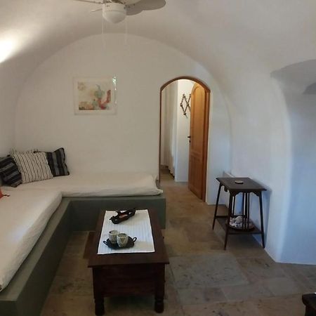 Kytherian Traditional Home Frilingianika Exterior photo